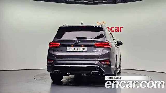 Hyundai Santa Fe 2018 thumb 4