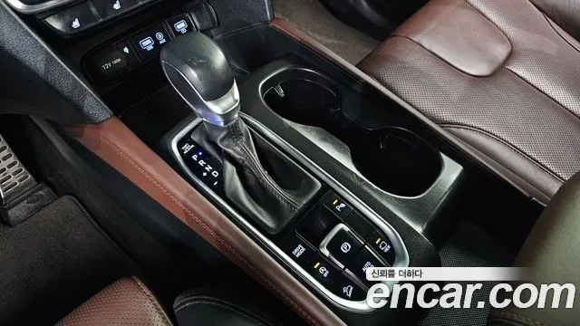 Hyundai Santa Fe 2018 thumb 9