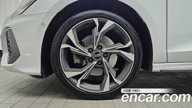 Audi A3 2022 thumb 4