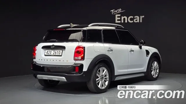 MINI Countryman 2019 thumb 2