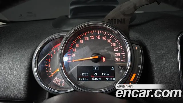 MINI Countryman 2019 thumb 8