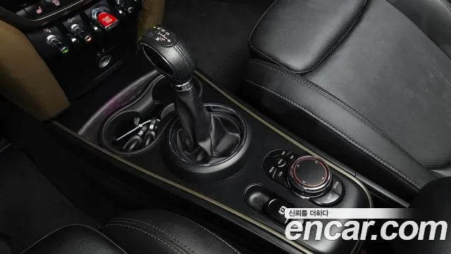 MINI Countryman 2019 thumb 9
