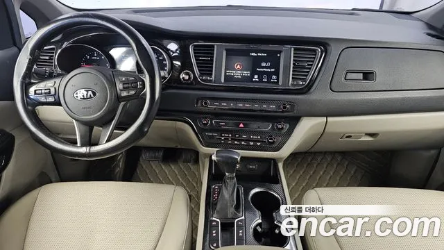 Kia Carnival 2018 thumb 7