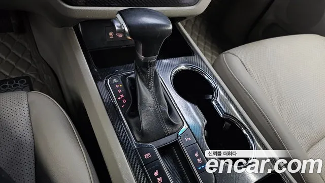 Kia Carnival 2018 thumb 9
