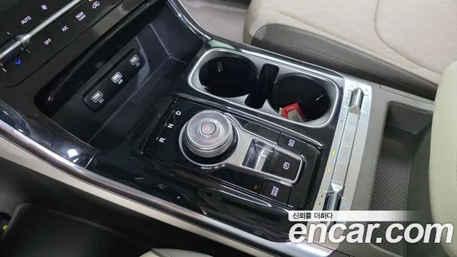 Kia Carnival 2021 thumb 9