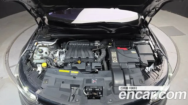 Renault-KoreaSamsung Megane 2016 thumb 6