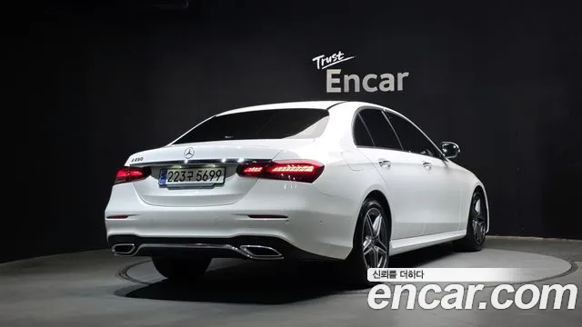 Mercedes-Benz E-Класс 2023 thumb 2