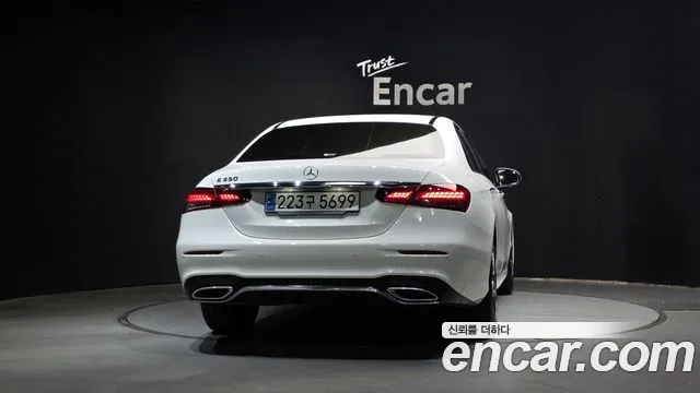 Mercedes-Benz E-Класс 2023 thumb 4