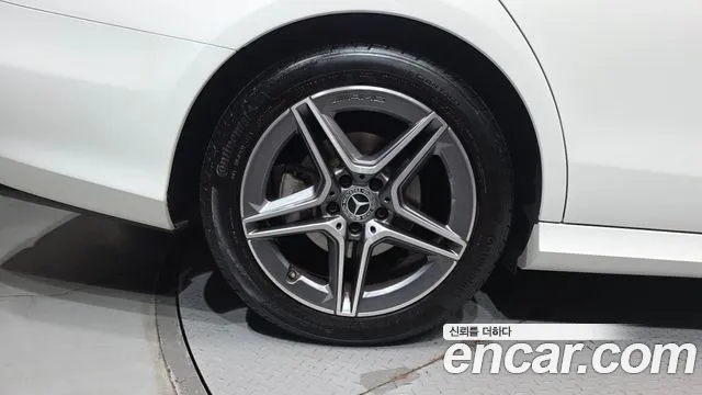 Mercedes-Benz E-Класс 2023 thumb 5
