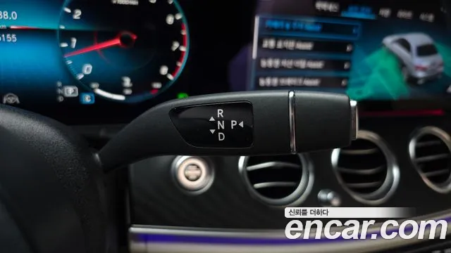 Mercedes-Benz E-Класс 2023 thumb 9