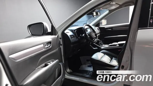 Renault-KoreaSamsung Koleos 2018 thumb 9