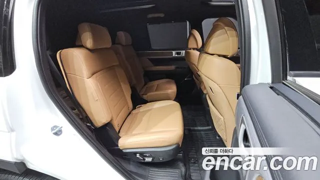 Hyundai Santa Fe 2023 thumb 10