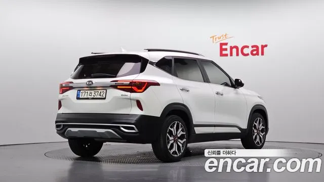 Kia Seltos 2021 thumb 2