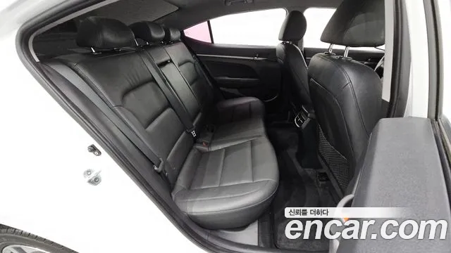 Hyundai Avante 2016 thumb 10