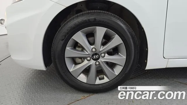 Hyundai Accent 2019 thumb 5