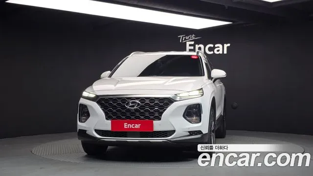 Hyundai Santa Fe 2018 thumb 3