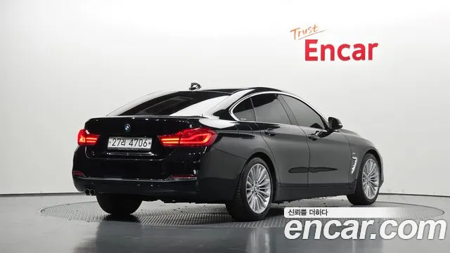 BMW 4-Series 2018 thumb 2