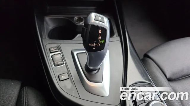 BMW 1-Series 2017 thumb 9
