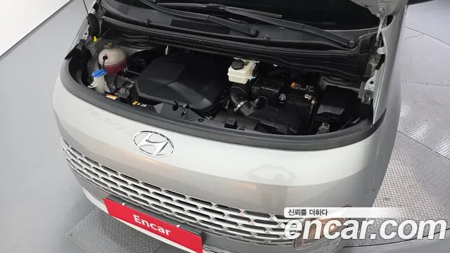 Hyundai Staria 2021 thumb 6