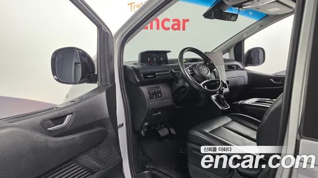 Hyundai Staria 2021 thumb 10