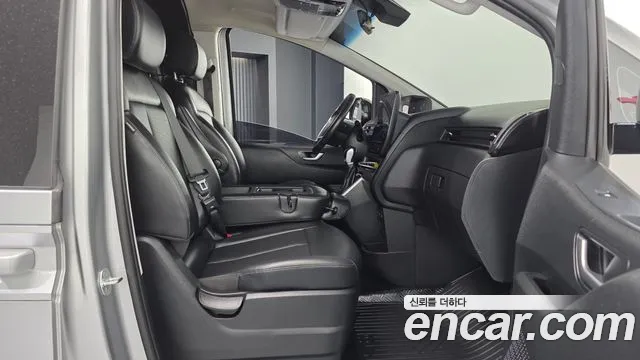 Hyundai Staria 2021 thumb 11