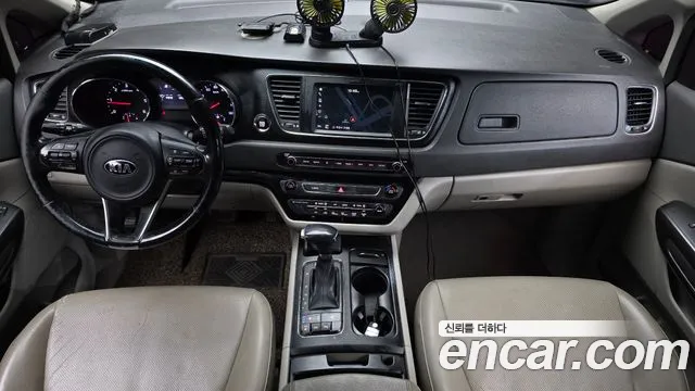 Kia Carnival 2018 thumb 7