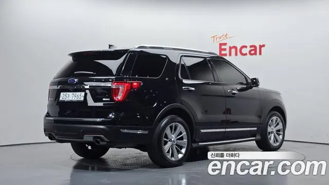 Ford Explorer 2019 thumb 2