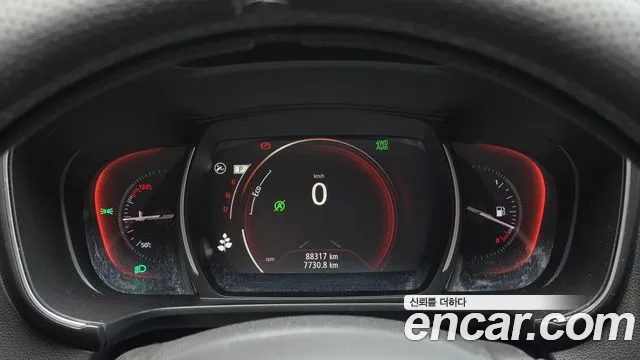 Renault-KoreaSamsung Koleos 2018 thumb 8