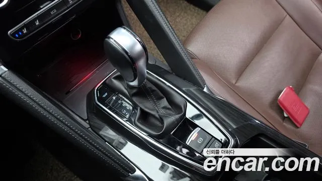 Renault-KoreaSamsung Koleos 2018 thumb 9