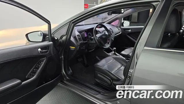 Kia K3 2013 thumb 10