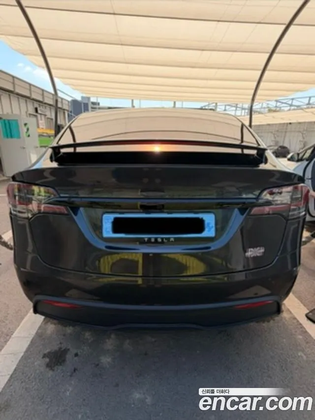 Tesla Model X 2026 thumb 4