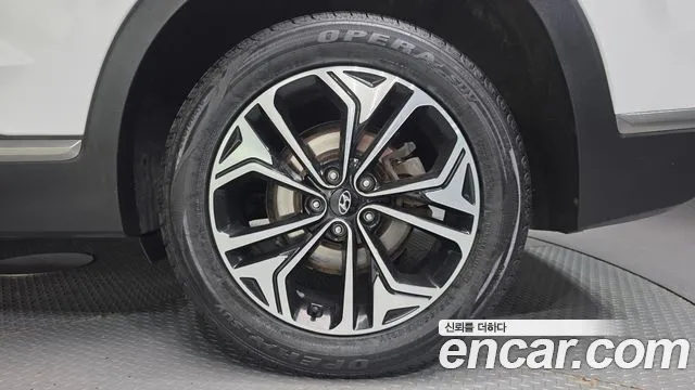 Hyundai Santa Fe 2018 thumb 5