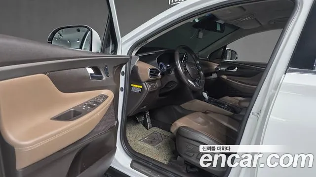 Hyundai Santa Fe 2018 thumb 10