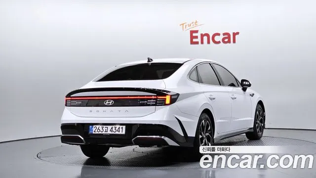 Hyundai Sonata 2025 thumb 2
