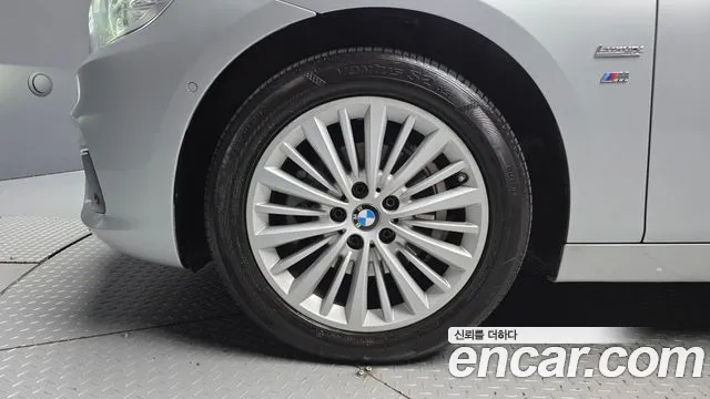 BMW 2-Series 2017 thumb 5