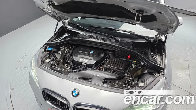 BMW 2-Series 2017 thumb 6