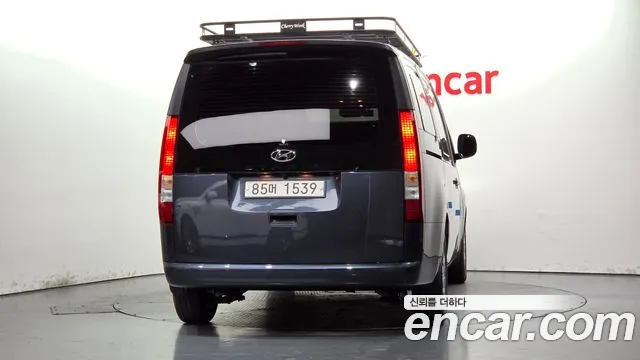 Hyundai Staria 2021 thumb 3