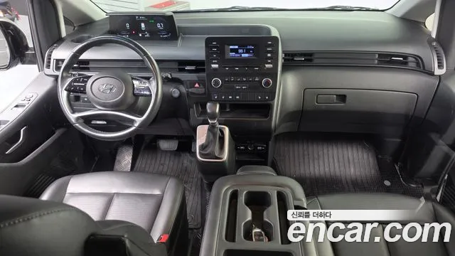 Hyundai Staria 2021 thumb 6