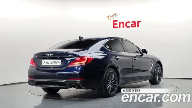 Genesis G70 2018 thumb 2