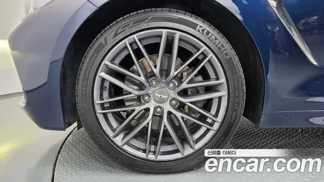 Genesis G70 2018 thumb 5