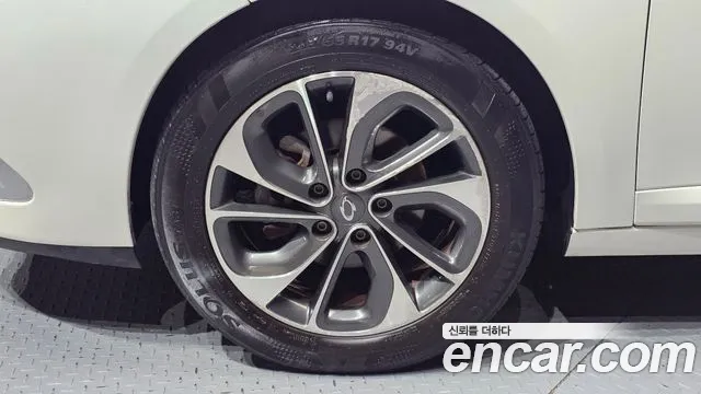 Renault-KoreaSamsung Fluence 2014 thumb 5