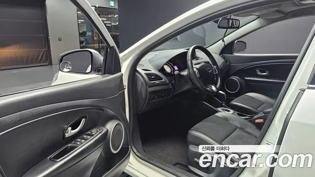 Renault-KoreaSamsung Fluence 2014 thumb 10