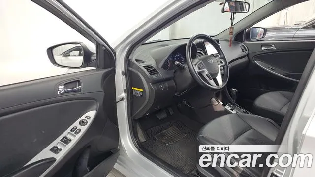 Hyundai Accent 2014 thumb 10