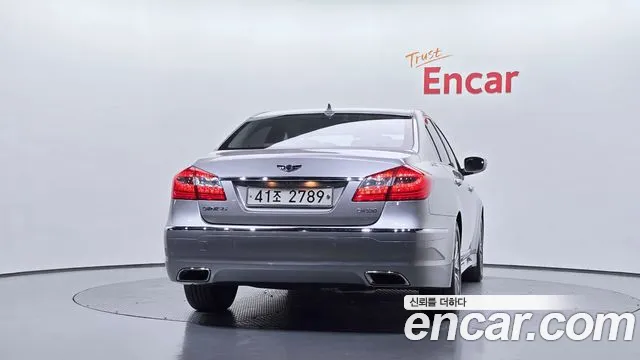 Hyundai Genesis 2013 thumb 4