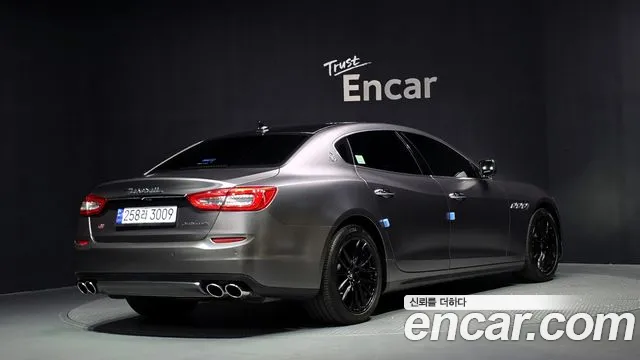 Maserati Quattroporte 2015 thumb 2