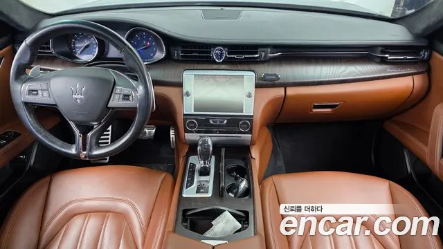 Maserati Quattroporte 2015 thumb 7