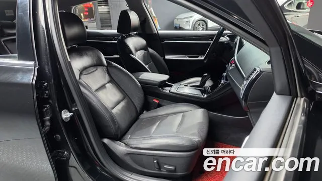 Hyundai Grandeur 2017 thumb 10