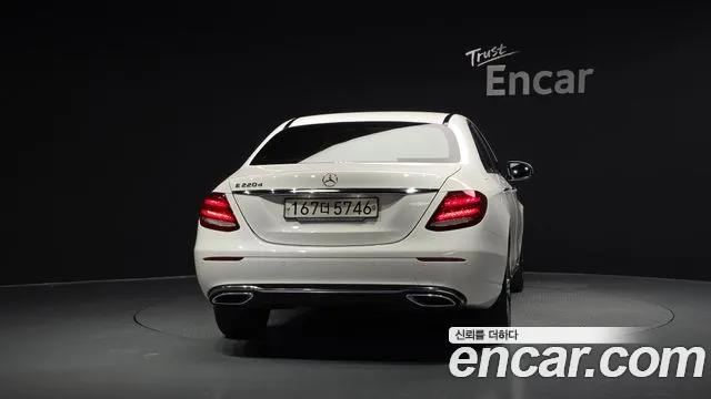 Mercedes-Benz E-Класс 2018 thumb 4