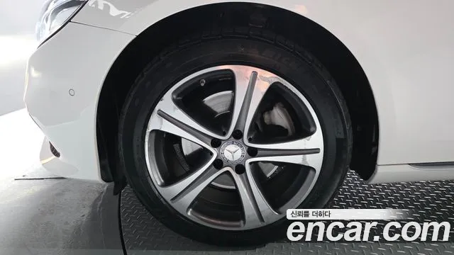 Mercedes-Benz E-Класс 2018 thumb 5