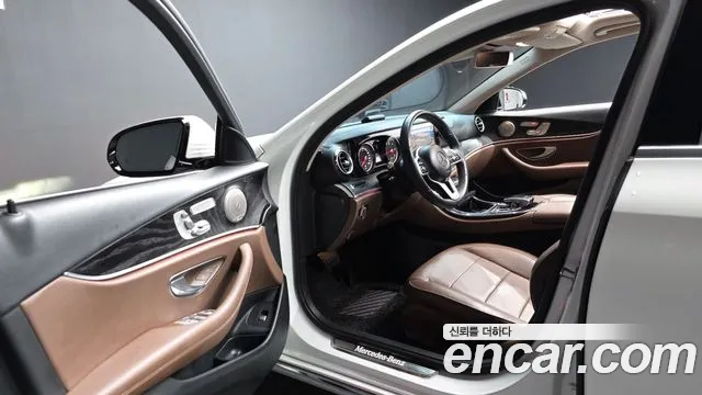 Mercedes-Benz E-Класс 2018 thumb 10